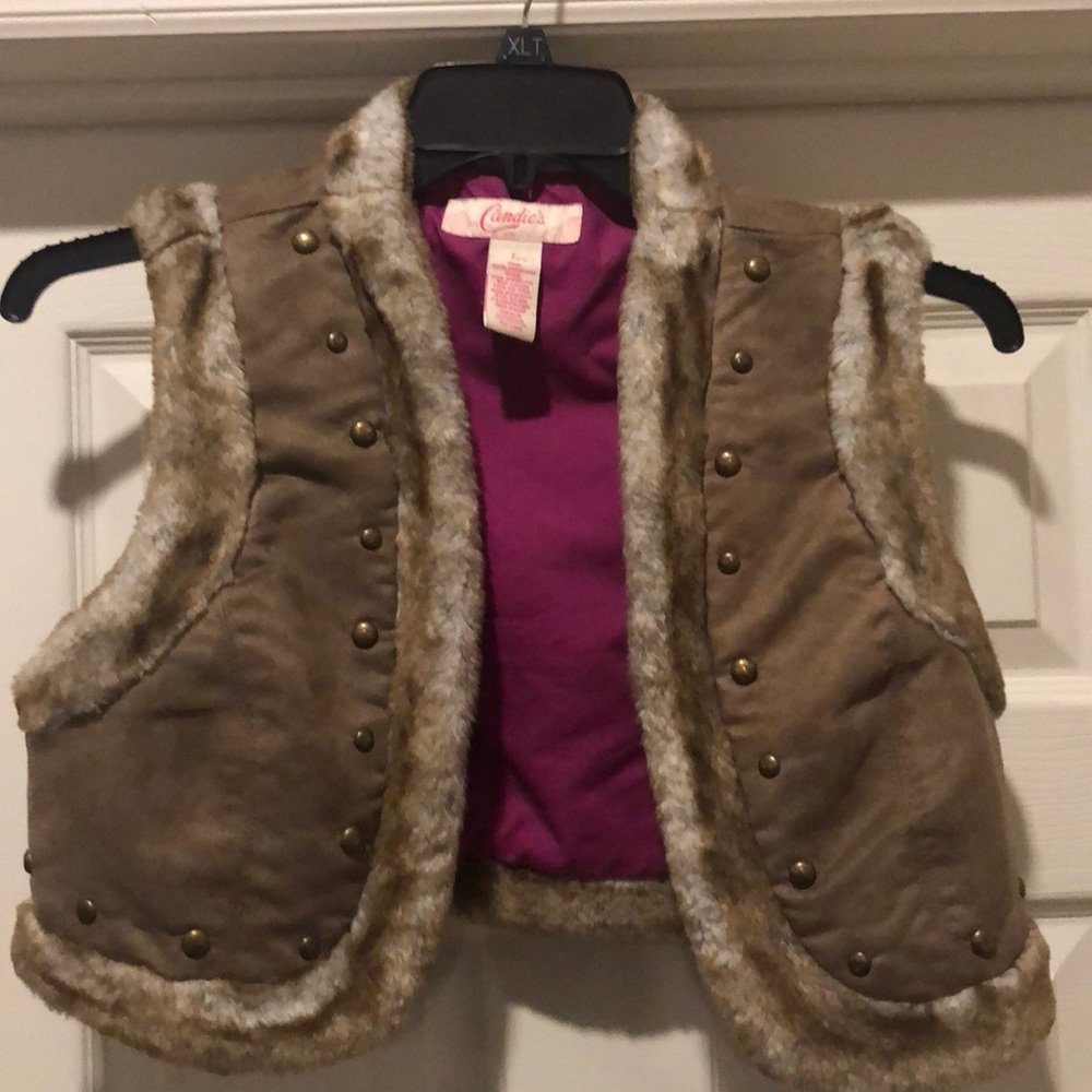 Girl’s L Vest